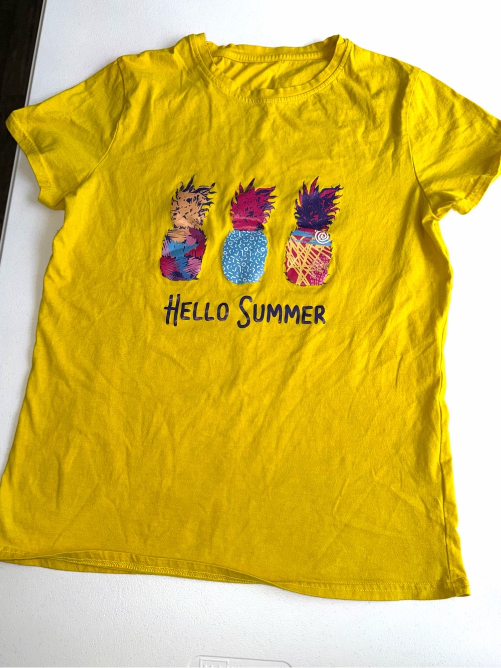 Women’s Yellow cotton t-shirt pineapples size L T0126